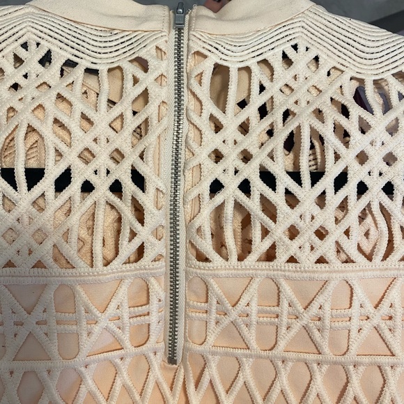 Kendal and Kylie Pink sleeveless Boxy silhouette. - Picture 5 of 7